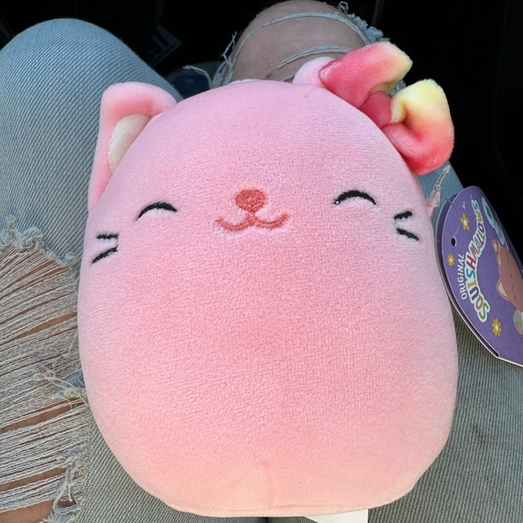 Squishmallows Wilka FTM 4” - Picture 4 of 4